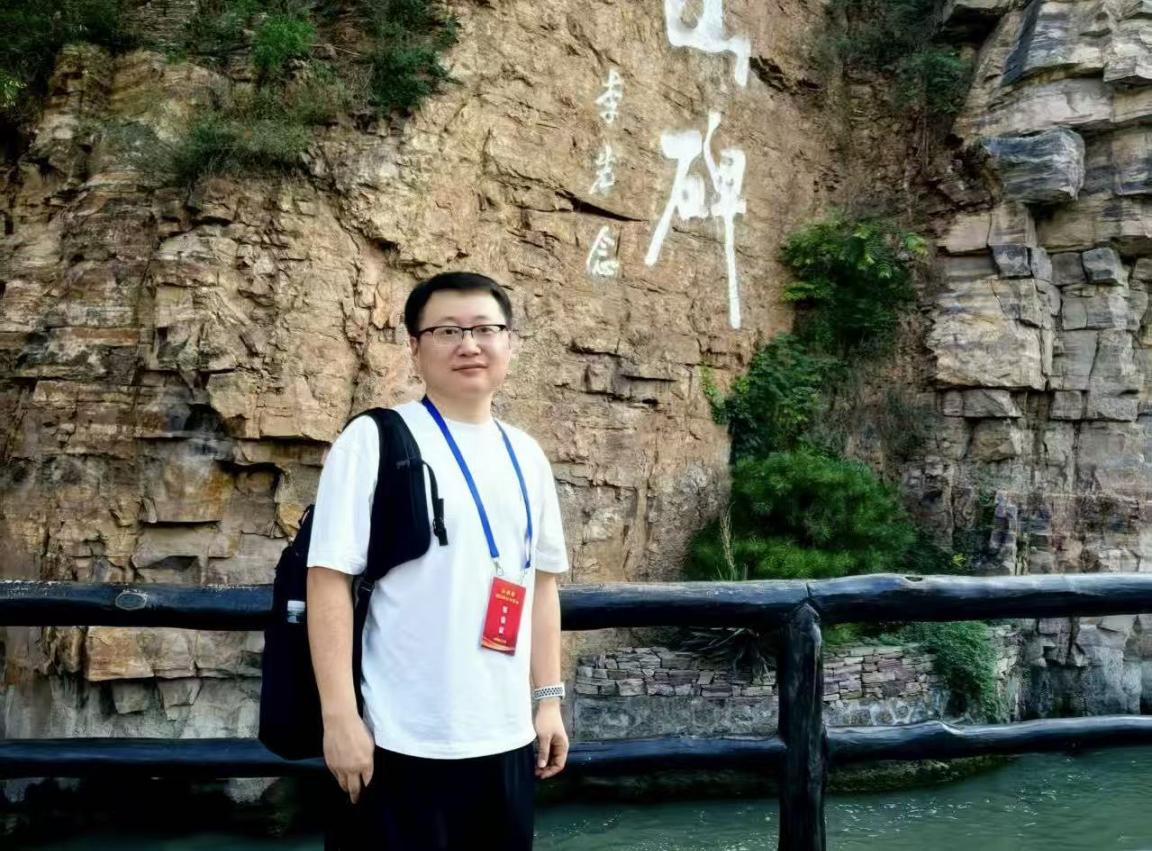 b5581dec75d41bebff6aa61f5b59f125